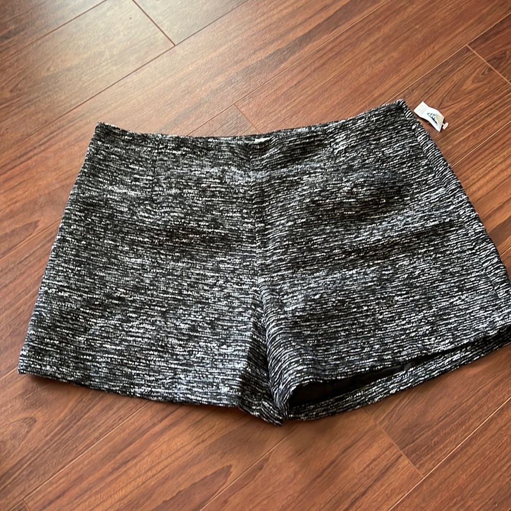 Old Navy NWT Black and White Shorts